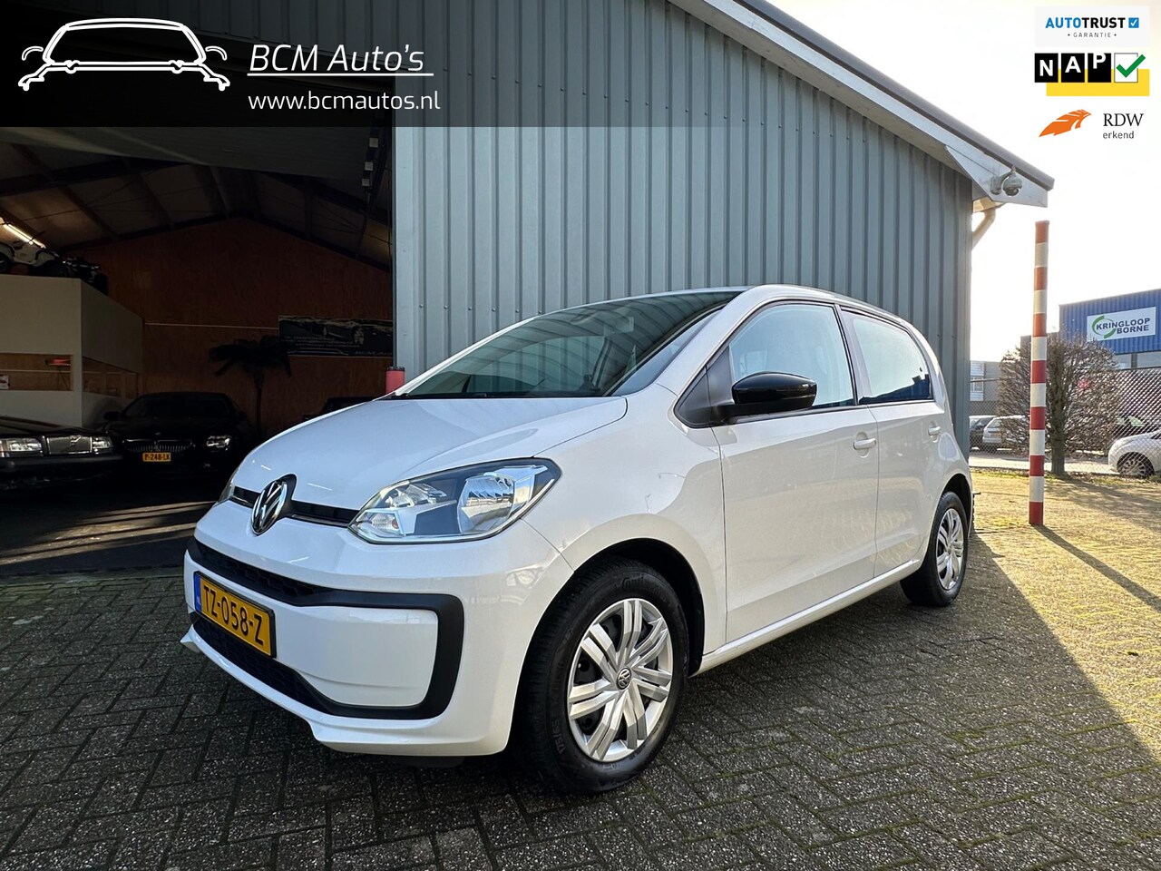 Volkswagen Up! - 1.0 BMT move up! |NAP|Led|DAB+|Airco|Wit|5 deurs|Cv|Isofix| - AutoWereld.nl