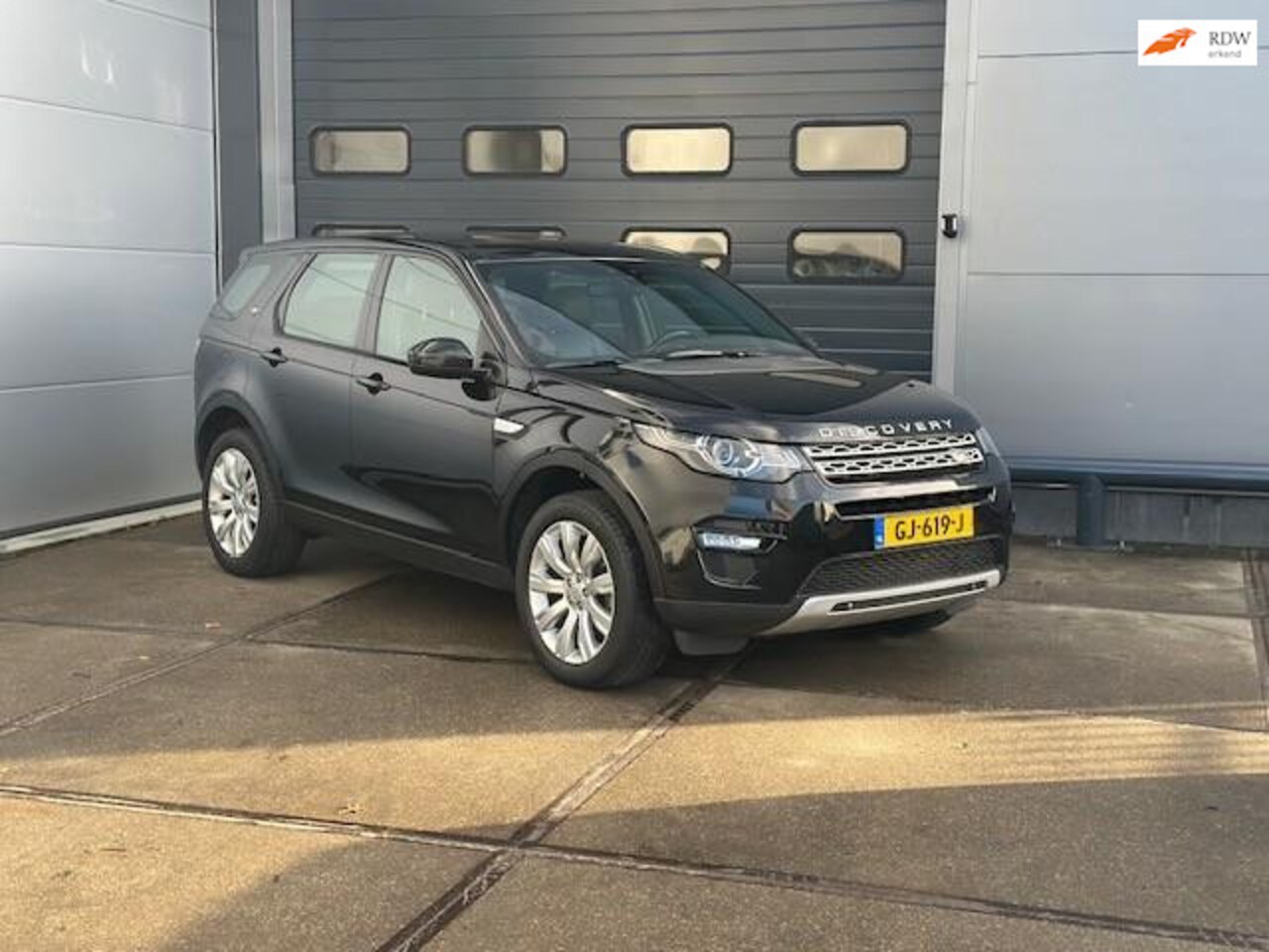 Land Rover Discovery Sport - 2.0 Si4 4WD HSE Luxury 2.0 Si4 4WD HSE Luxury - AutoWereld.nl