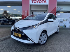 Toyota Aygo - 1.0 VVT-i x-play | Automaat | Achteruitrijcamera | Bluetooth