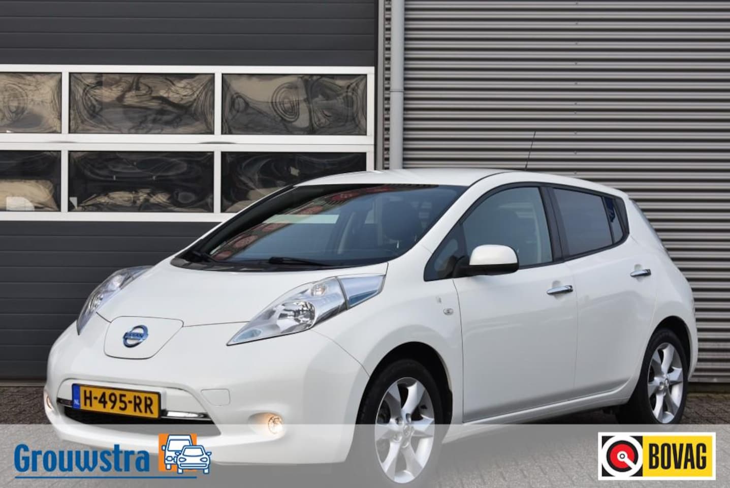 Nissan LEAF - ACENTA 30 KWH / NAVI / P.CAMERA / STOEL(STUUR) VERW. V+A / € 200 - AutoWereld.nl