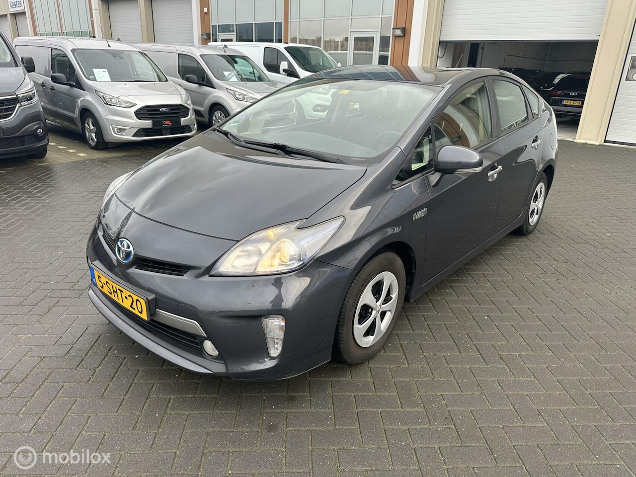 Toyota Prius - 1.8 Plug-in Aspiration Heap Up Dealer Onderhouden EXPORTPRIJS - AutoWereld.nl