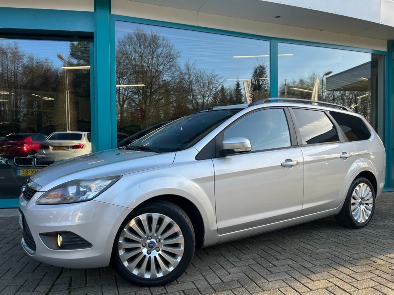 Ford Focus - 1.6 TITANIUM Climate, Navi, TrHaak, PDC, 17, NAP - AutoWereld.nl