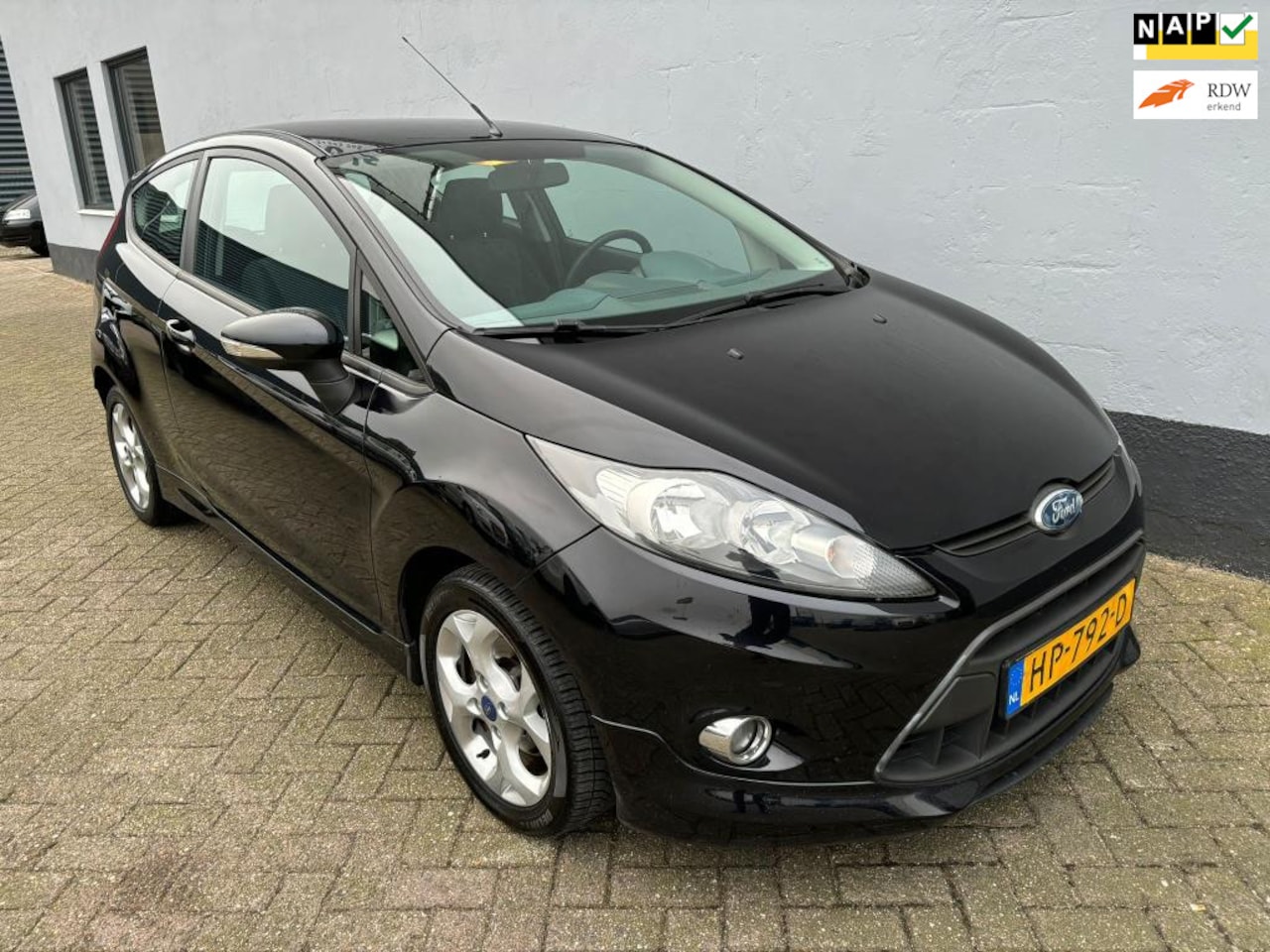 Ford Fiesta - 1.25 Trend 1.25 Trend ( Sportief uitvoering) - AutoWereld.nl