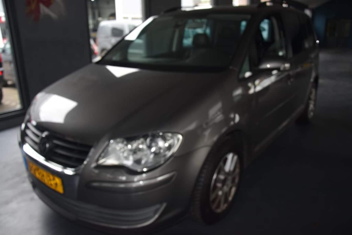 Volkswagen Touran - 1.4 TSI Trendline Business nette touran 7 zits,opendak,leer - AutoWereld.nl