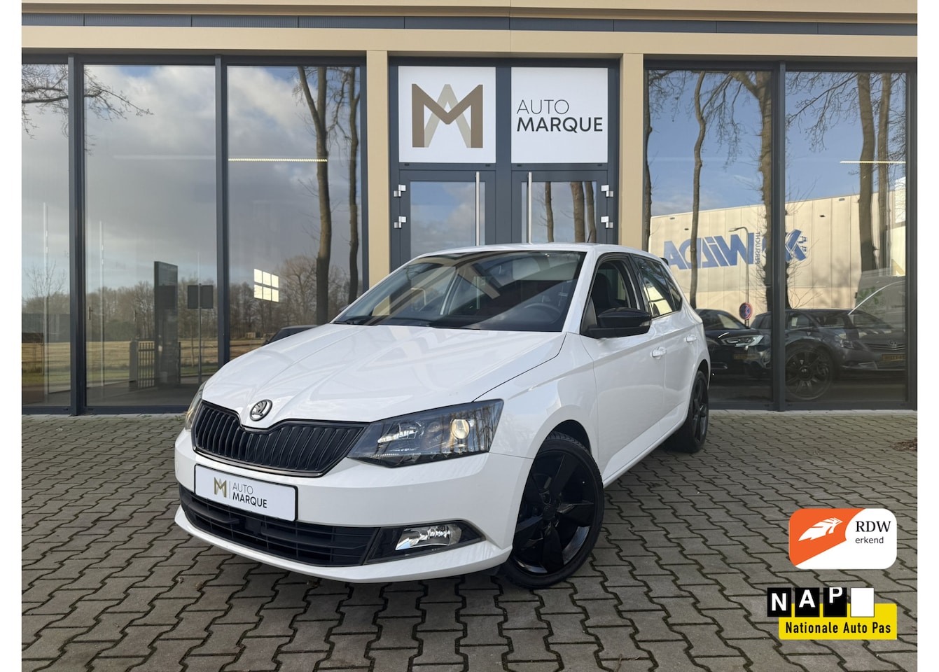 Skoda Fabia - 1.2 TSI 90PK | First Edition Ambition | 17" LM Velgen | Sportstoelen | Parkeersensoren | C - AutoWereld.nl