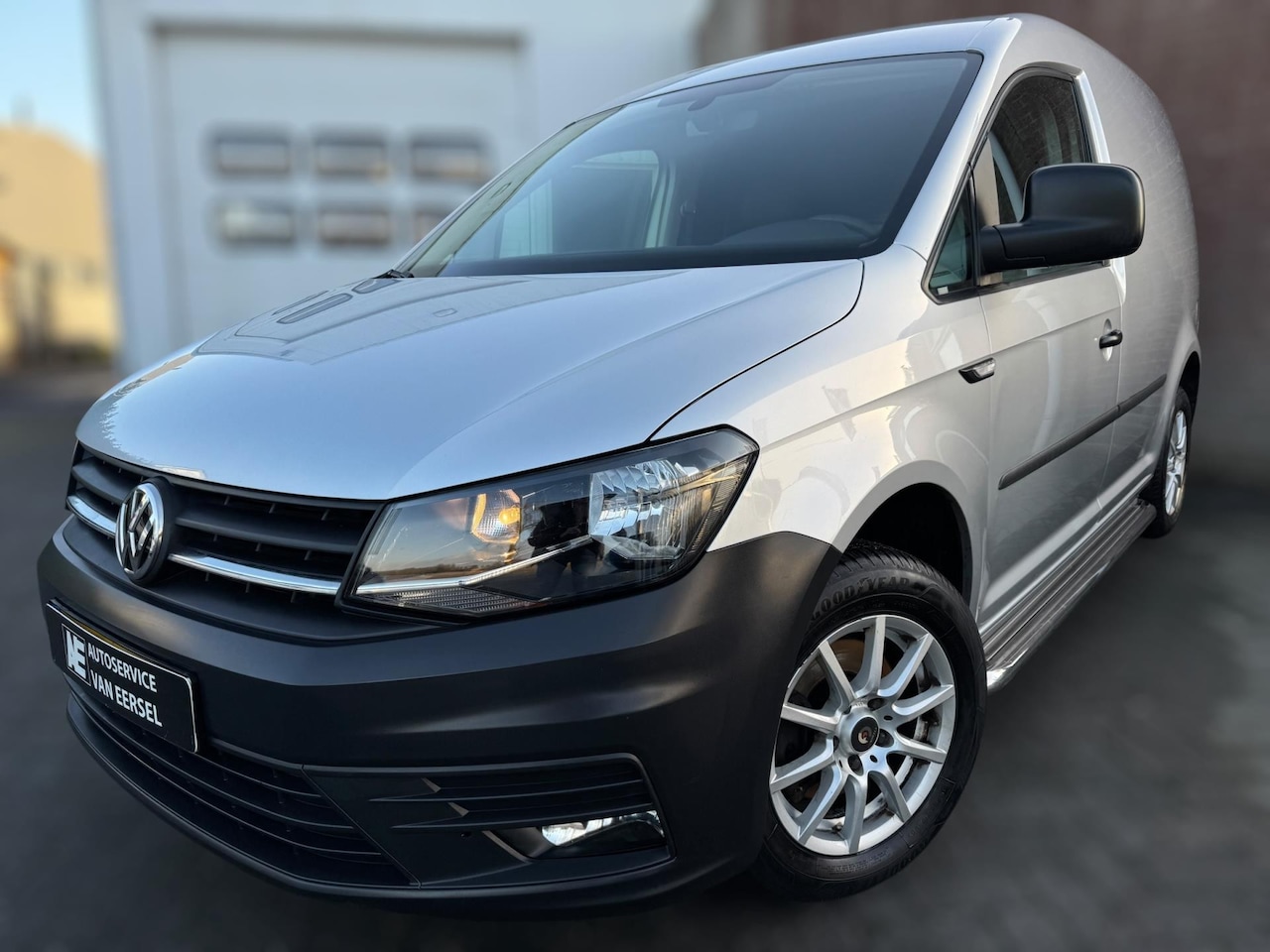 Volkswagen Caddy - 2.0 TDI L1H1 BMT 1E EIGENAAR / NL AUTO / LMV / AIRCO / VOORRUITVERWARMING / CRUISE / 4-SEI - AutoWereld.nl