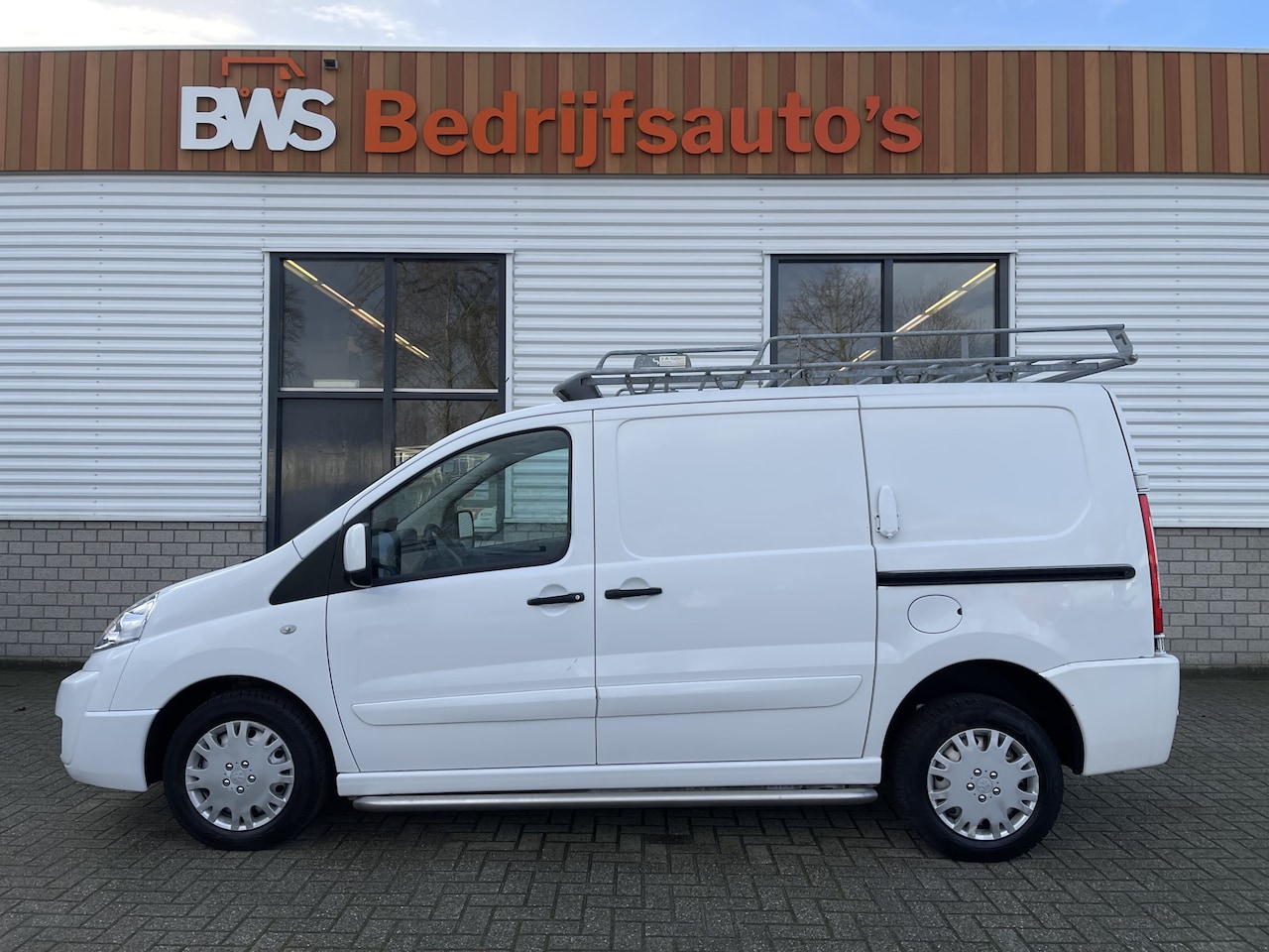 Peugeot Expert - 227 2.0 HDI L1H1 Navteq 2 / vaste prijs rijklaar € 8950 ex btw / dubbele schuifdur ! / air - AutoWereld.nl