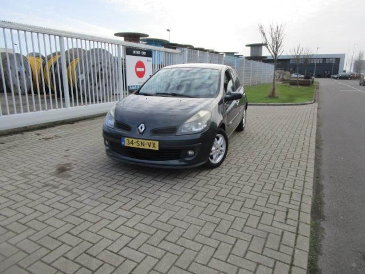 Renault Clio - 1.4-16V Dynamique Luxe 1.4-16V Dynamique Luxe - AutoWereld.nl