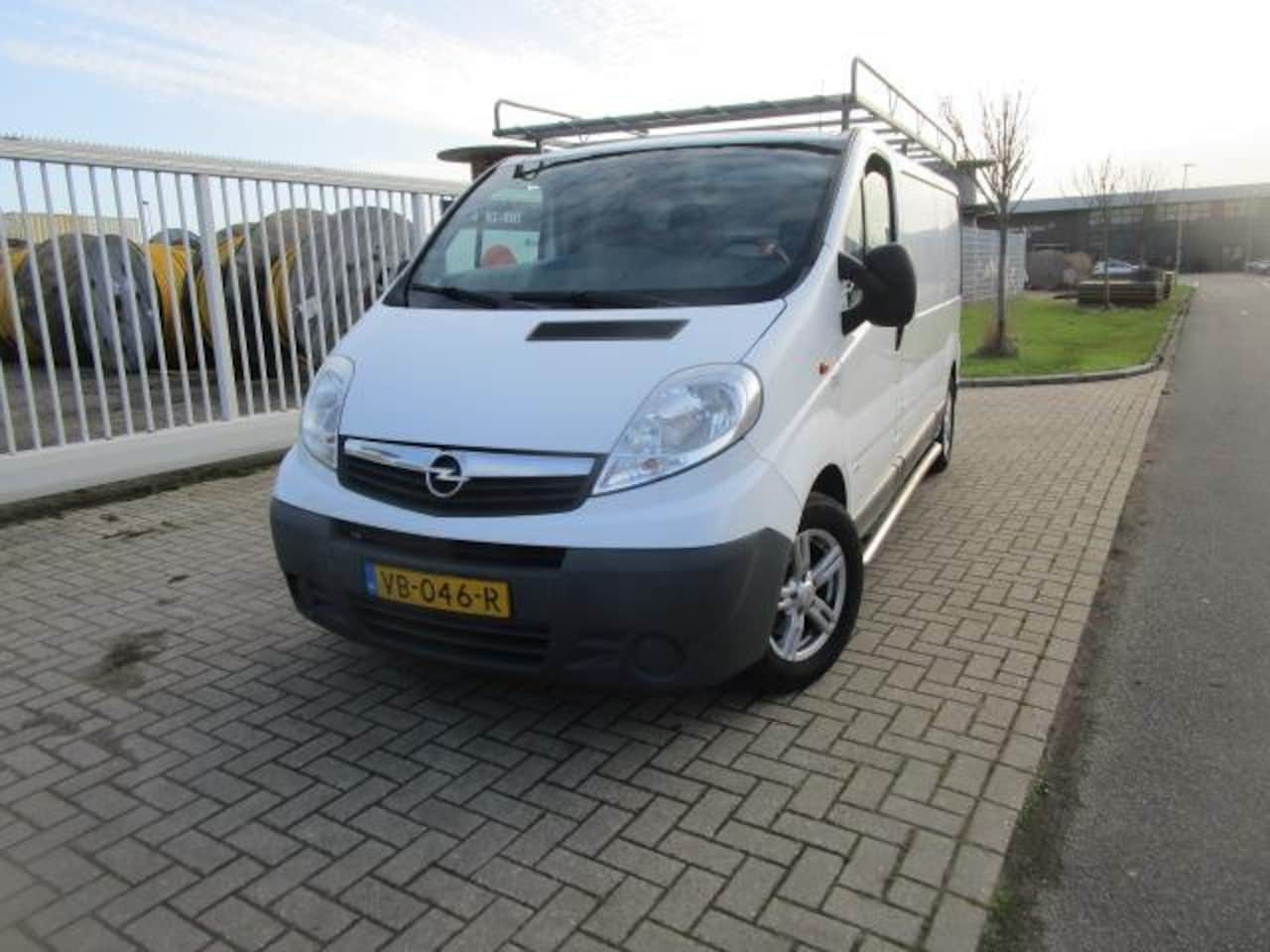 Opel Vivaro - 2.0 CDTI L2H1 DC EcoFLEX 2.0 CDTI L2H1 DC EcoFLEX, 193.200KM - AutoWereld.nl