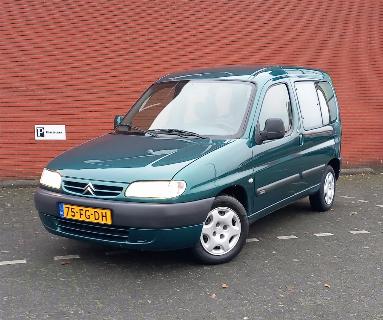 Citroën Berlingo - 1.4 I ROLSTOELVERVOER - AutoWereld.nl