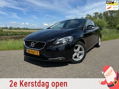 Volvo V40 - 1.6 D2 Momentum / 1 eigenaar / Airco / Navigatie / Cruise Control / Goed Onderhoud / LMV 1