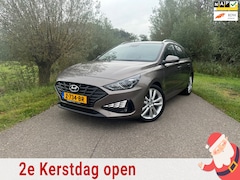 Hyundai i30 - 1.0 T-GDi MHEV Com Smart / Incl BTW / Automaat / Airco / Apple Carplay / Navigatie / Camer