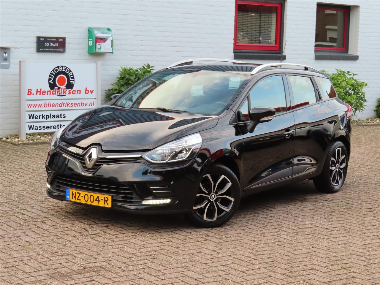 Renault Clio - Energy dCi 90pk Zen/ Airco/ Navigatie/ Cruise control/ Lichtmetalen velgen/ DAB/ 1 Eigenaa - AutoWereld.nl