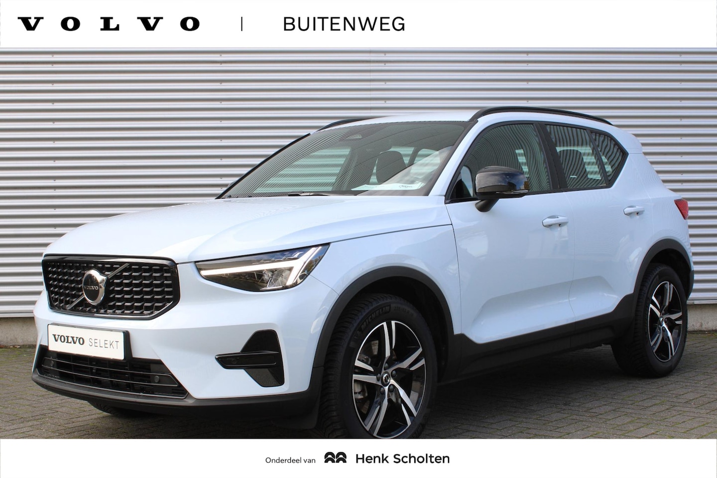 Volvo XC40 - B4 AUT7 197PK Plus Dark, Power Seats Met Geheugenfunctie, Verwarmbare Voorruit, Trekhaak S - AutoWereld.nl