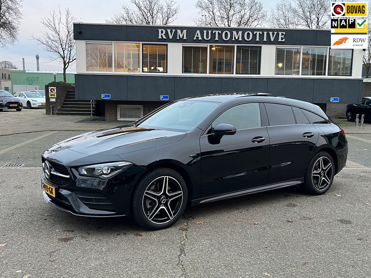 Mercedes-Benz CLA-klasse Shooting Brake - 250 e Premium Plus VAN 33.900 VOOR 30.877 EINDEJAARSVOORDEEL 3.023 - AutoWereld.nl