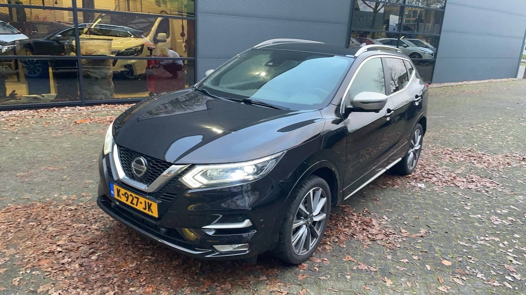 Nissan Qashqai - 1.3 DIG-T Tekna + - AutoWereld.nl