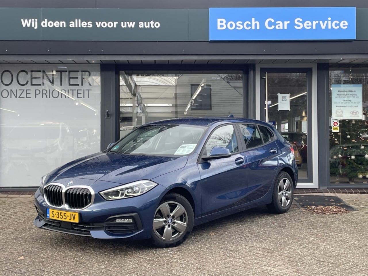 BMW 1-serie - 118i Introduction Edition | Trekhaak | Camera | Navi - AutoWereld.nl