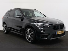 BMW X1 - sDrive18i High Executive Pano Leer HUD Navi NAP