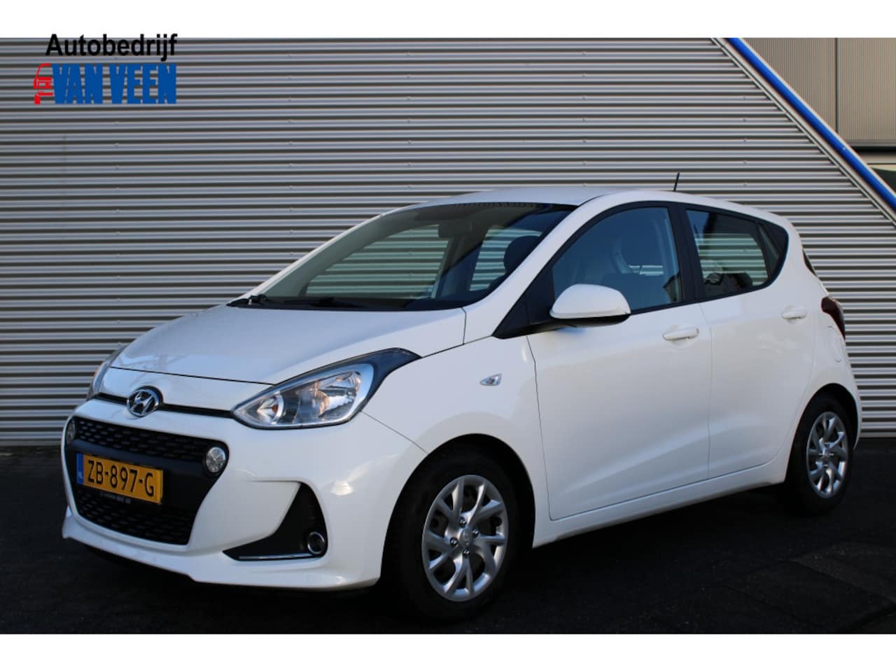 Hyundai i10 - 1.0i Comfort + Navigatie - AutoWereld.nl