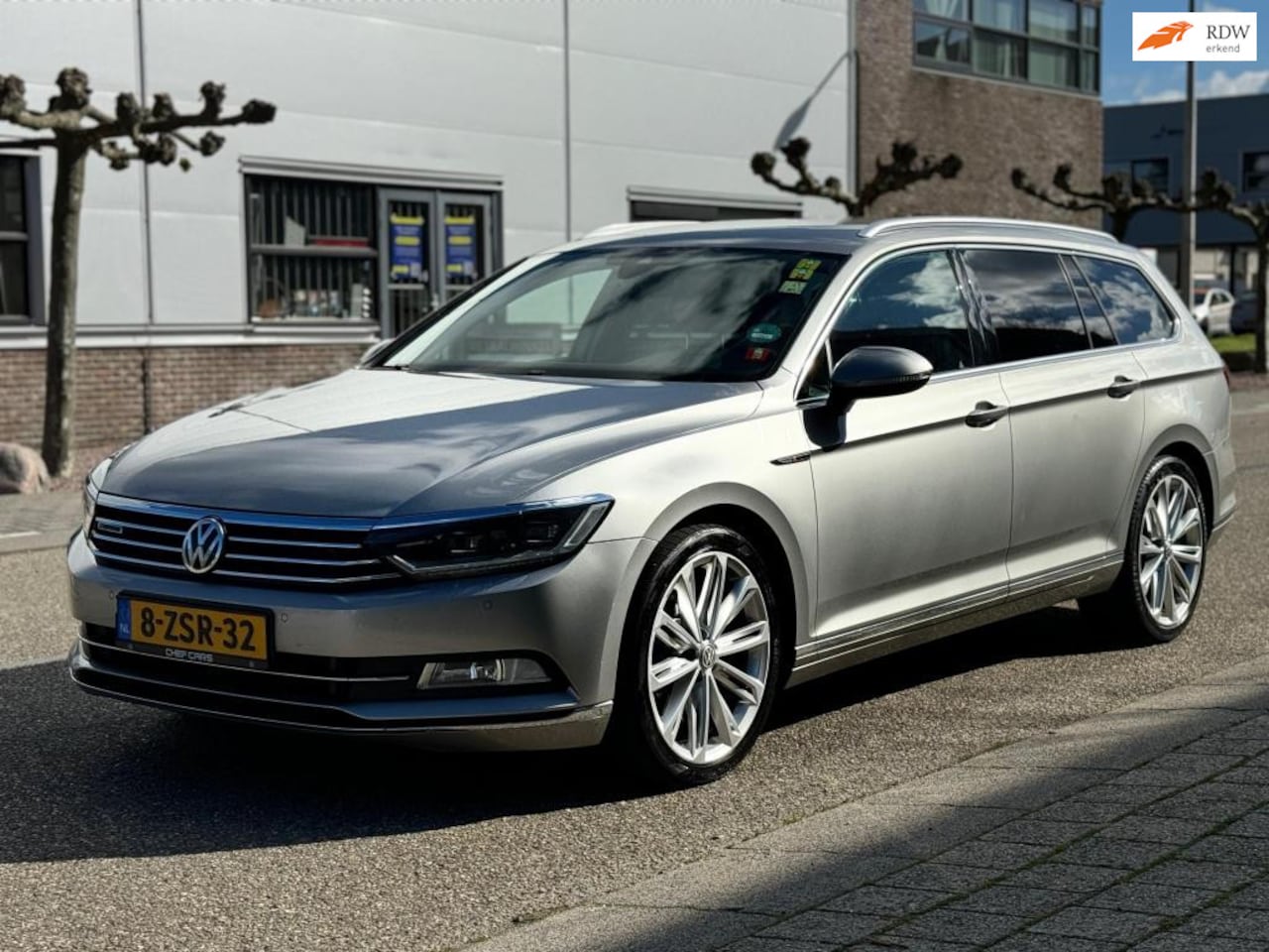 Volkswagen Passat Variant - 2.0 BiTDI 4Motion Highline - AutoWereld.nl