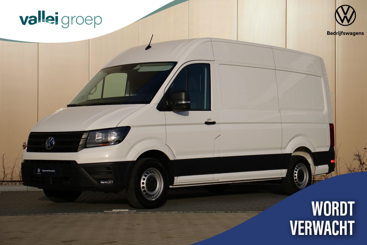 Volkswagen Crafter - 30 2.0 TDI 140PK L3H3 Comfortline | Trekhaak | 3-Zits | Parkeersensoren voor/achter | Crui - AutoWereld.nl