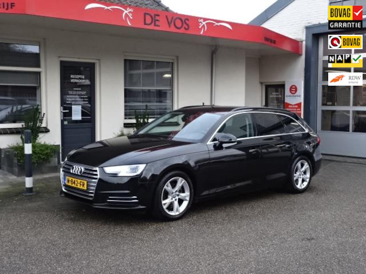 Audi A4 Avant - 1.4 TFSI Sport S line black edition 1.4 TFSI Sport S line black edition - AutoWereld.nl