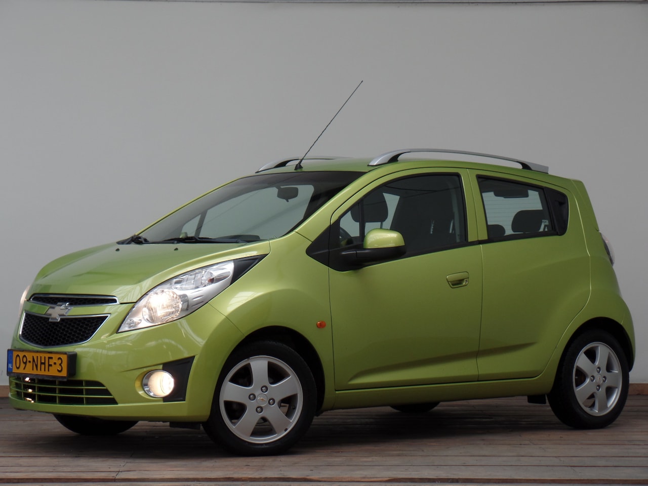 Chevrolet Spark - 1.0 16V LT 1.0 16V LT - AutoWereld.nl