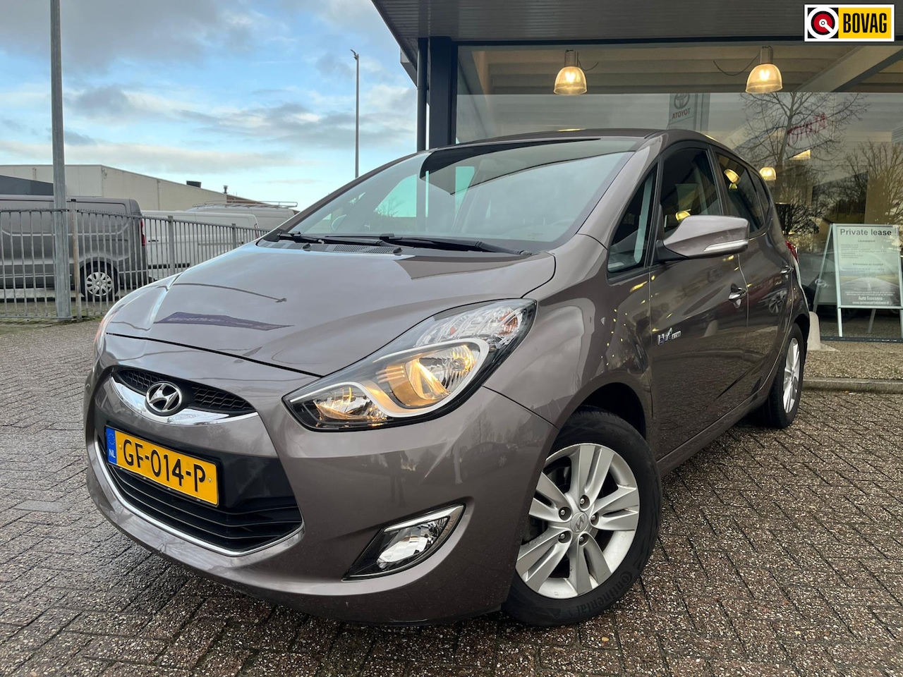 Hyundai ix20 - 1.4i Go!|Navigatie|Trekhaak - AutoWereld.nl