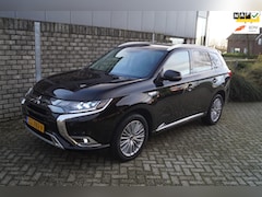 Mitsubishi Outlander - 2.4 PHEV Intense 4WD Autom Leder/Alcantara Stoelverw Navi Camera Apple Carplay Clima Cruis