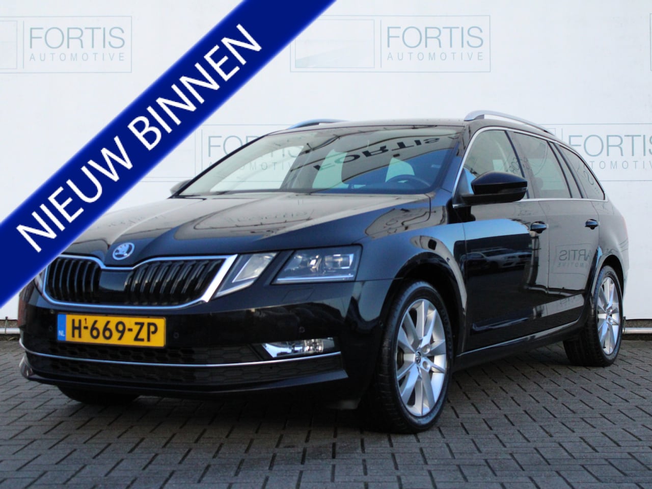 Skoda Octavia Combi - 1.5 TSI Greentech Business Edition Plus NL AUTO | LEDER | STOELVERW | TREKHAAK | - AutoWereld.nl