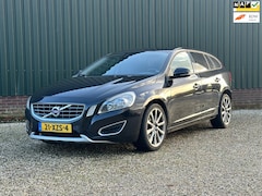 Volvo V60 - 1.6 T3 Kinetic/Nav/18 inch/Trekh/perfect onderhouden