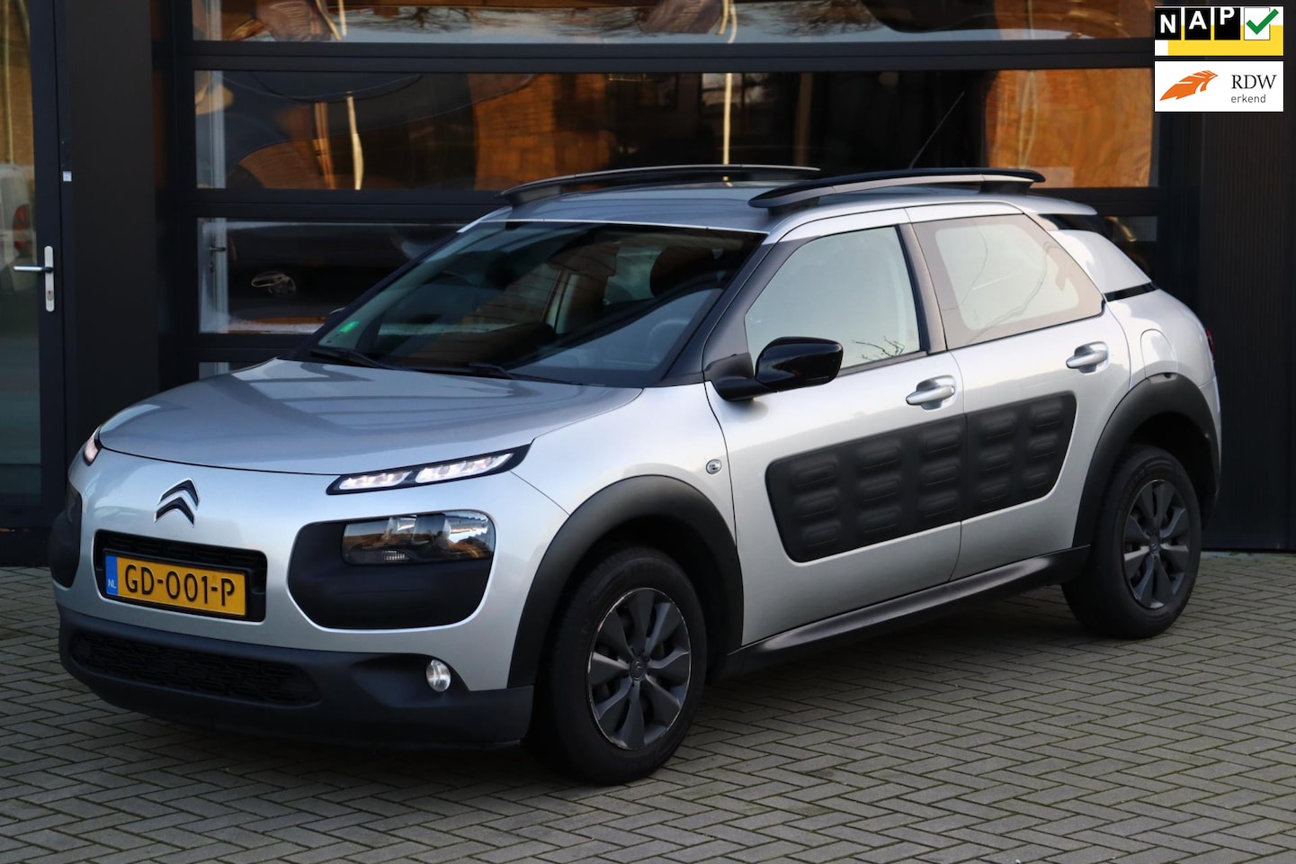 Citroën C4 Cactus - 1.6 BlueHDi Business | Nap | Eerste Eigenaar | Netto € 4500 | Parkeer Camera | Btw Voertui - AutoWereld.nl