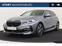 BMW 1-serie - 118i High Executive M Sport Automaat / Sportstoelen / Parking Assistant / LED / Live Cockp