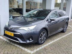 Toyota Avensis Touring Sports - 1.8 VVT-i DYNAMIC Stoelverwarming | Keyless | Navigatie