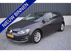 Volkswagen Golf - 1.2 TSI Lounge 5 drs | Climate Control | LM Velgen | PDC V+A | Cruise Control VERKOOP TELE