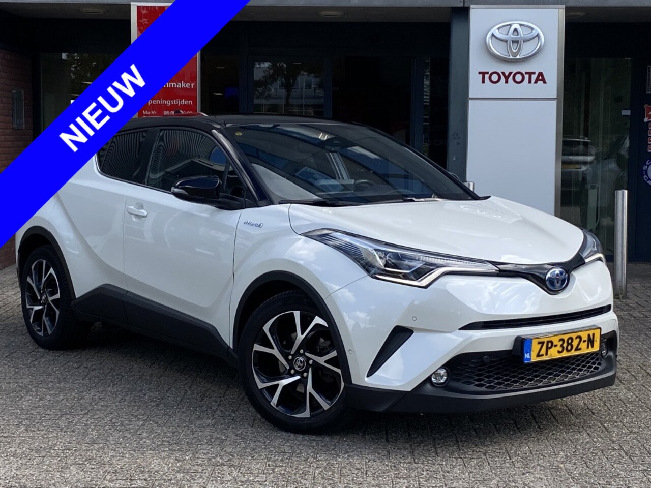 Toyota C-HR - 1.8 Hybrid Bi-Tone JBL DAB BSM PDC NAVI 18' LED - AutoWereld.nl