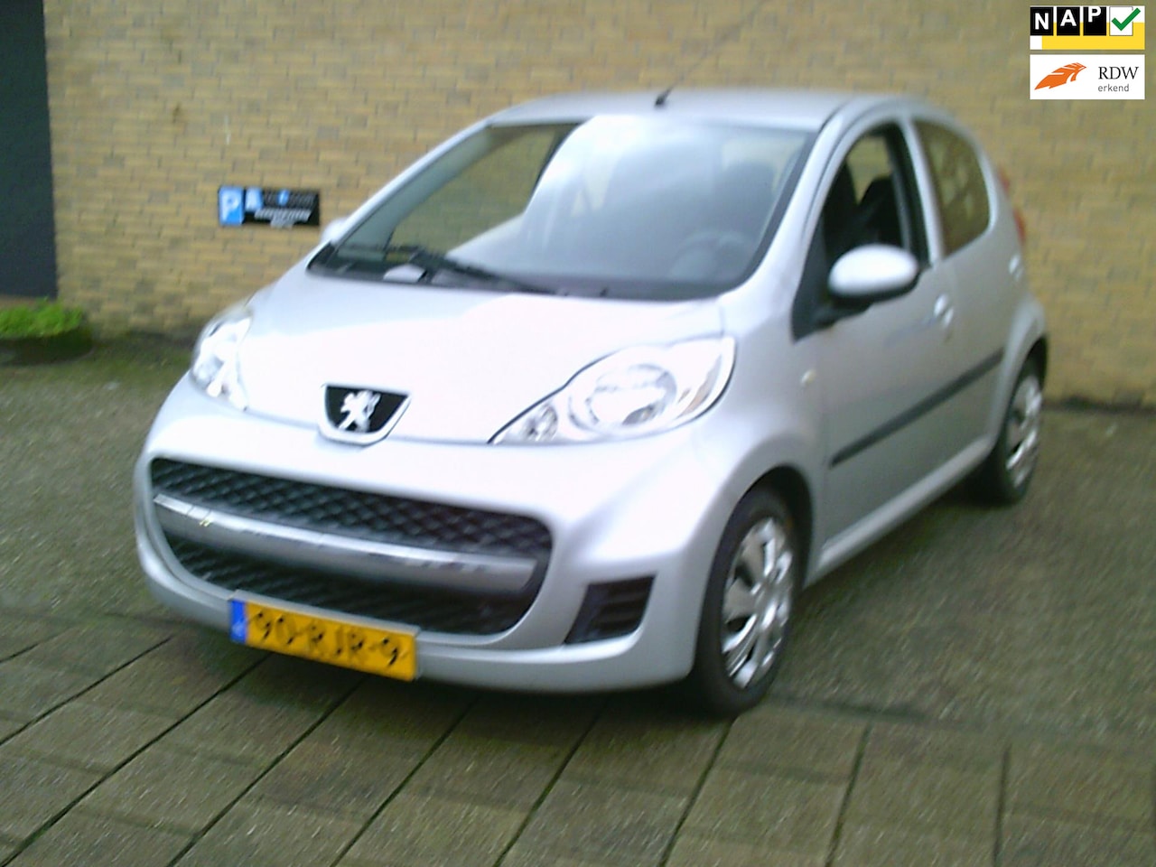 Peugeot 107 - 1.0-12V XS Airco Stuurbekr Centr. Vergr 5drs - AutoWereld.nl