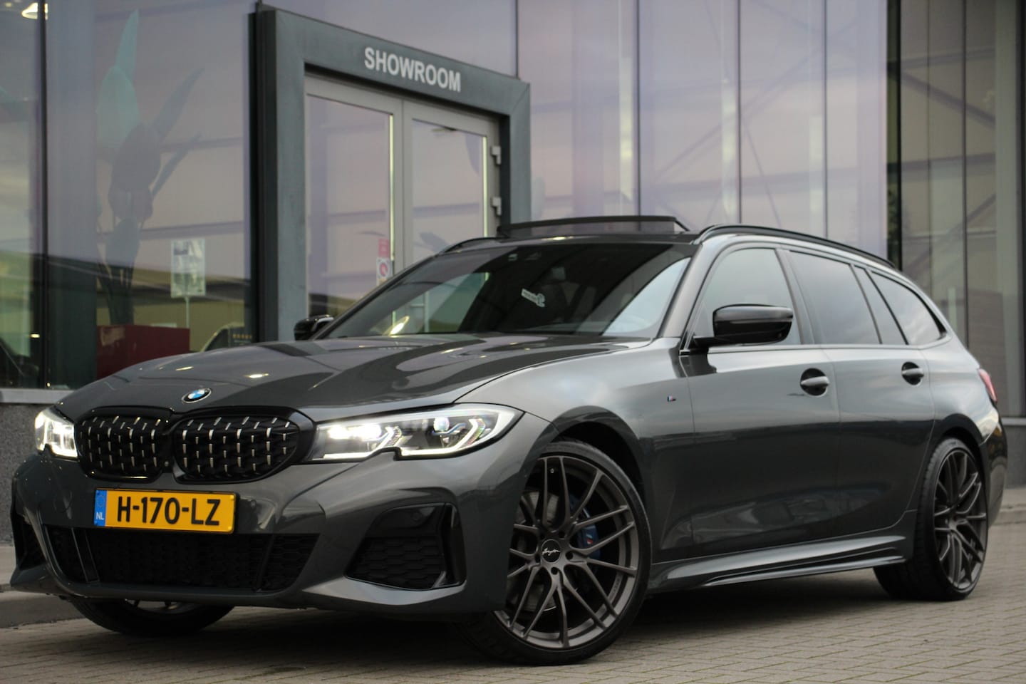 BMW 3-serie Touring - M340i xDrive M-Sport | Pano. | H/K | 374PK | HUD | 360° Camera | 20'' | NP: 100.000 - AutoWereld.nl