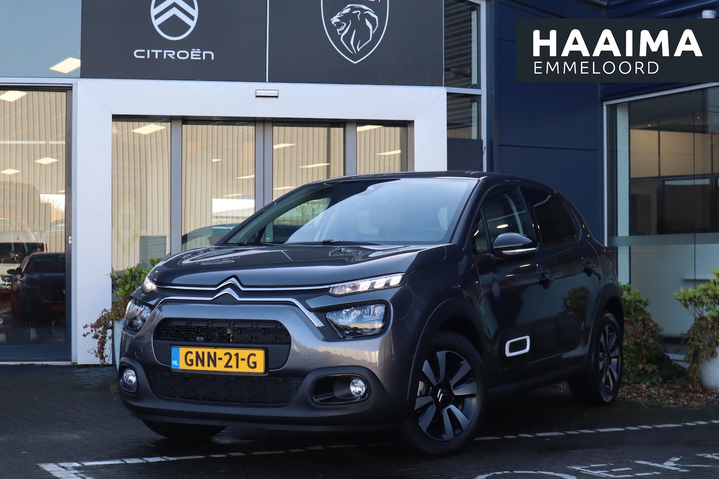 Citroën C3 - 1.2 PureTech Max | Stoelverwarming | Navigatie | Climate Control | Parkeercamera/-sensoren - AutoWereld.nl