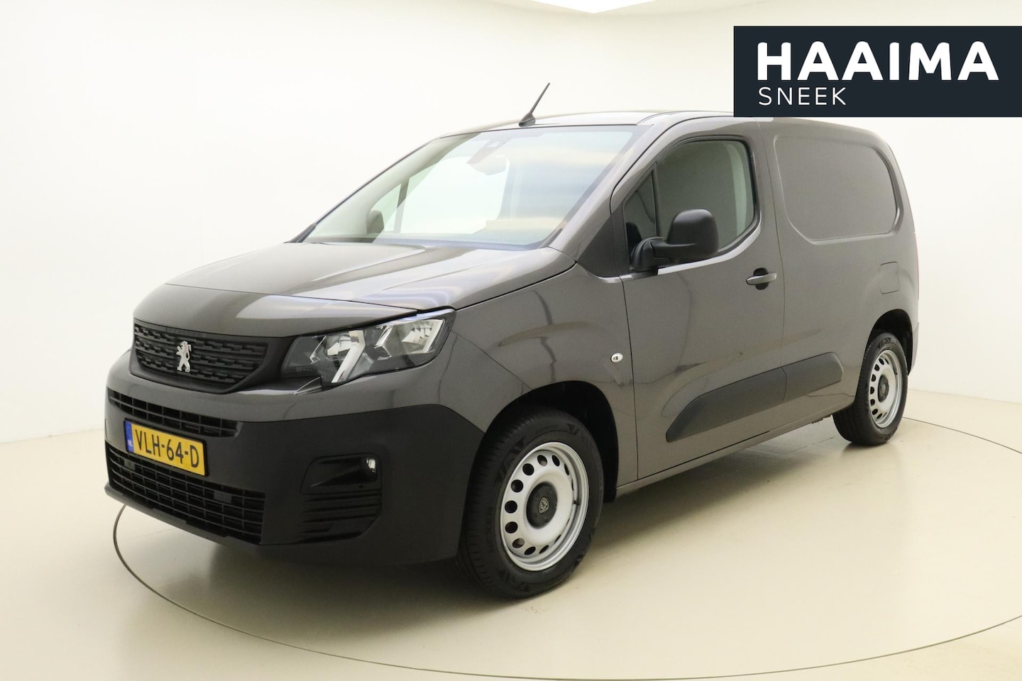 Peugeot Partner - 1.5 130PK Automaat BlueHDI Premium | 3 zits | Achteruitrijcamera | Keyless entry en start - AutoWereld.nl