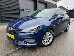 Opel Astra - 1.2 Edition 131pk! PDC V+A, Camera, Trekhaak afneembaar!