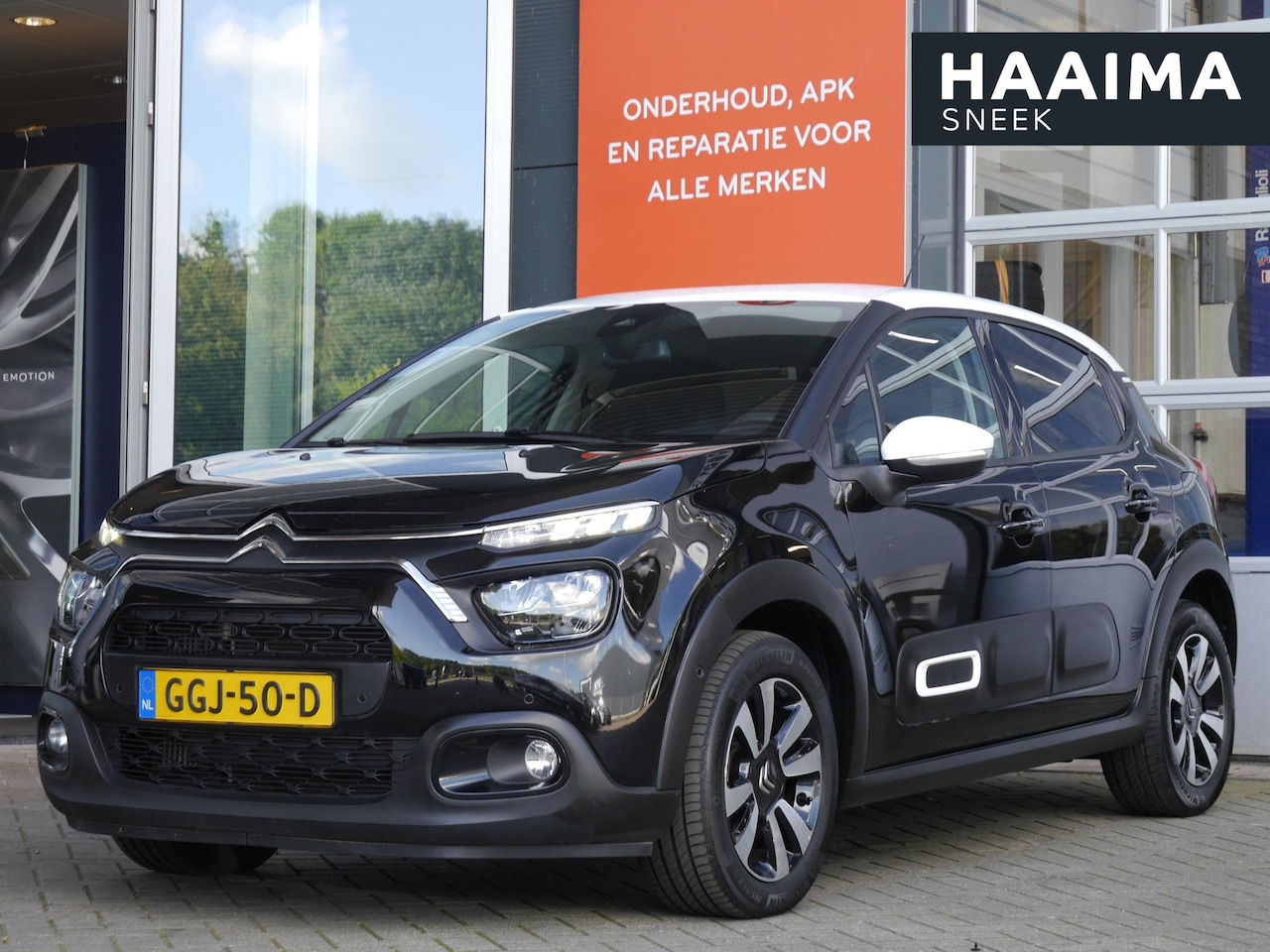 Citroën C3 - Shine | Automaat!! | Climate Control | Apple Carplay / Android Auto | Parkeercamera/-senso - AutoWereld.nl