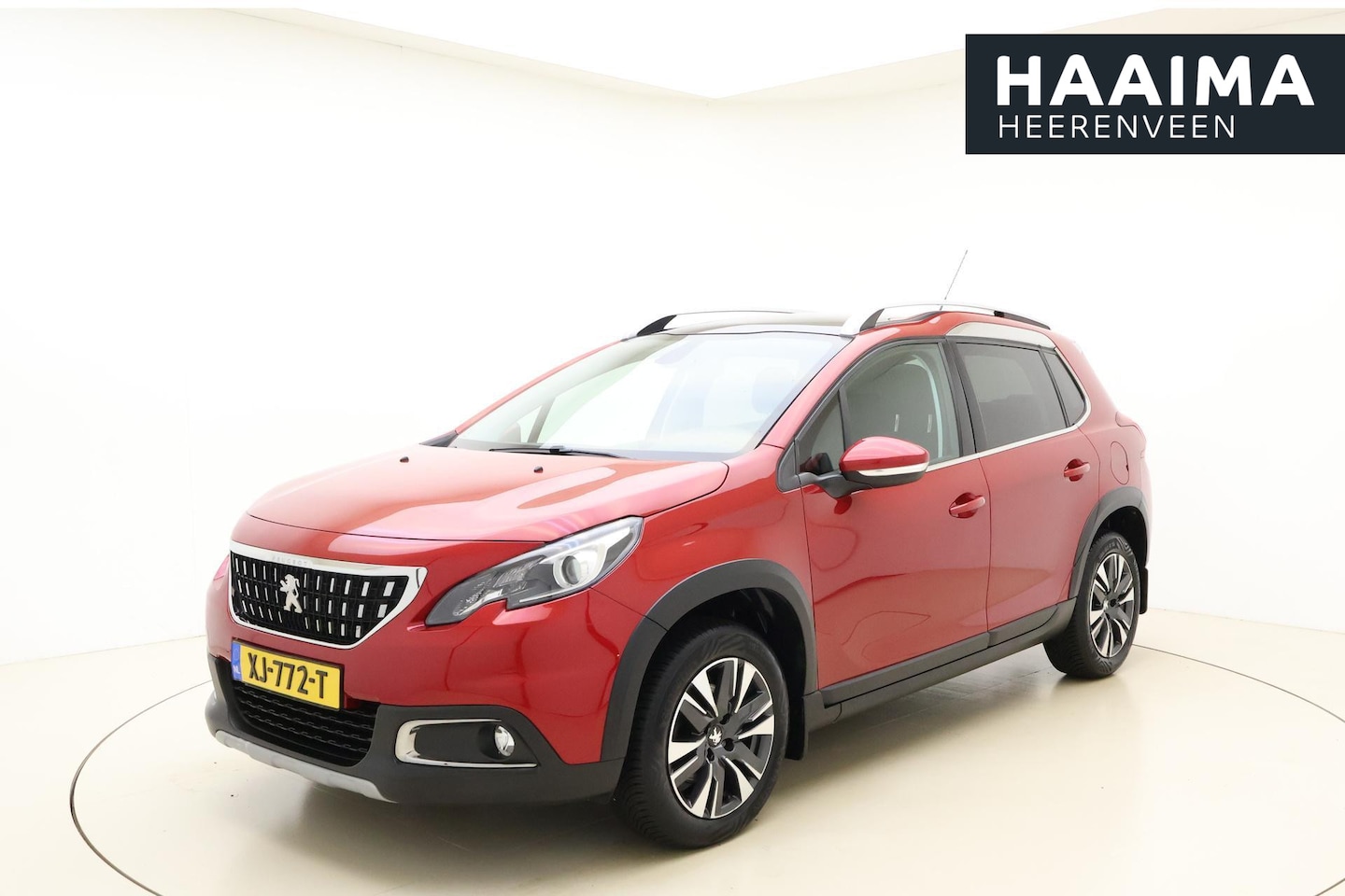 Peugeot 2008 - 1.2 PureTech Allure 130 Pk | Navigatie | Trekhaak | Climate Control | Cruise Control | Pan - AutoWereld.nl