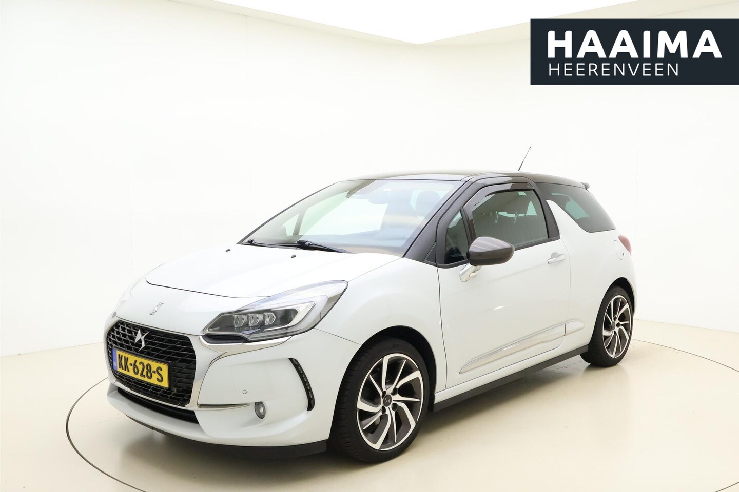 DS 3 - 1.2 PureTech Sport Chic | Navigatie | Nappa leder | LED koplampen | Climate control | Two- - AutoWereld.nl