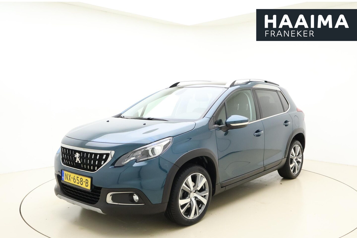 Peugeot 2008 - 1.2 PureTech Allure 110pk | Navigatie | Camera | Panoramadak | Climate Control | Cruise Co - AutoWereld.nl