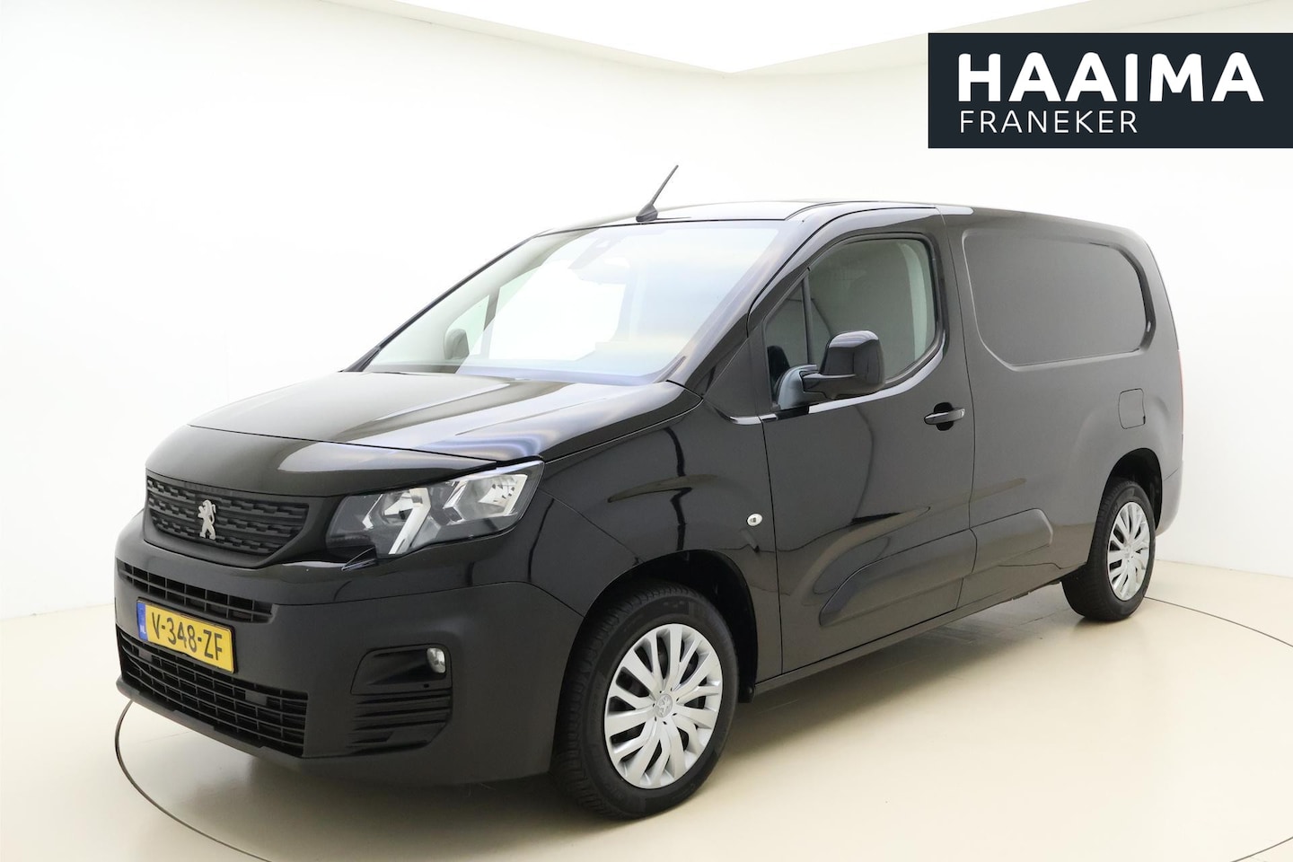 Peugeot Partner - 1.5 BlueHDI Premium Long 130pk Automaat | Navigatie | Airco | Cruise Control | Parkeersens - AutoWereld.nl