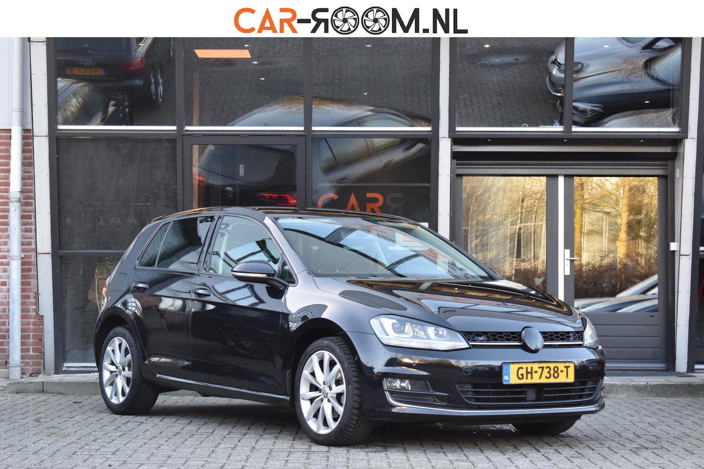 Volkswagen Golf - 2.0 TDI Highline Keyless ACC Camera DSG - AutoWereld.nl