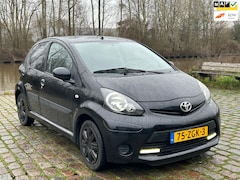 Toyota Aygo - 1.0 VVT-i Aspiration 2e eigenaar dealer onderhouden airco aux usb elektrische ramen cv op