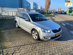 Skoda Octavia Combi - 1.6 TDI Greenline Businessline Navigatie