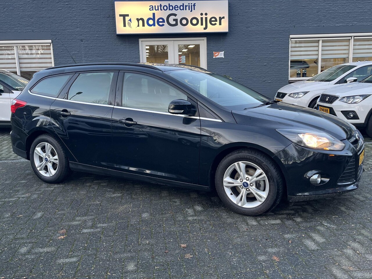 Ford Focus Wagon - 1.0 EcoBoost Titanium | CLIMA | STOELVERW. | - AutoWereld.nl